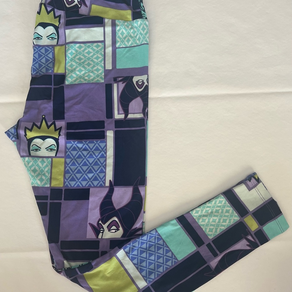 LuLaRoe Disney leggings size TC.